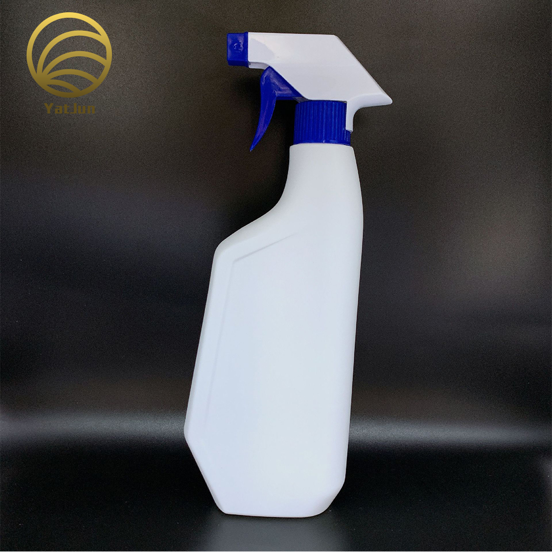 Heavy-Duty Blue Square HDPE Spray Bottle-Chemical Resistant Trigger Dispenser for Industrial&Homeuse